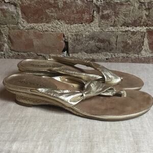 Aerosoles Women's 'Dew Drop' Soft Gold Leather Sandals Size  9.5